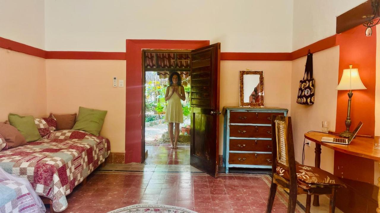 Gardenhotel Macan Che B&B Izamal Bagian luar foto