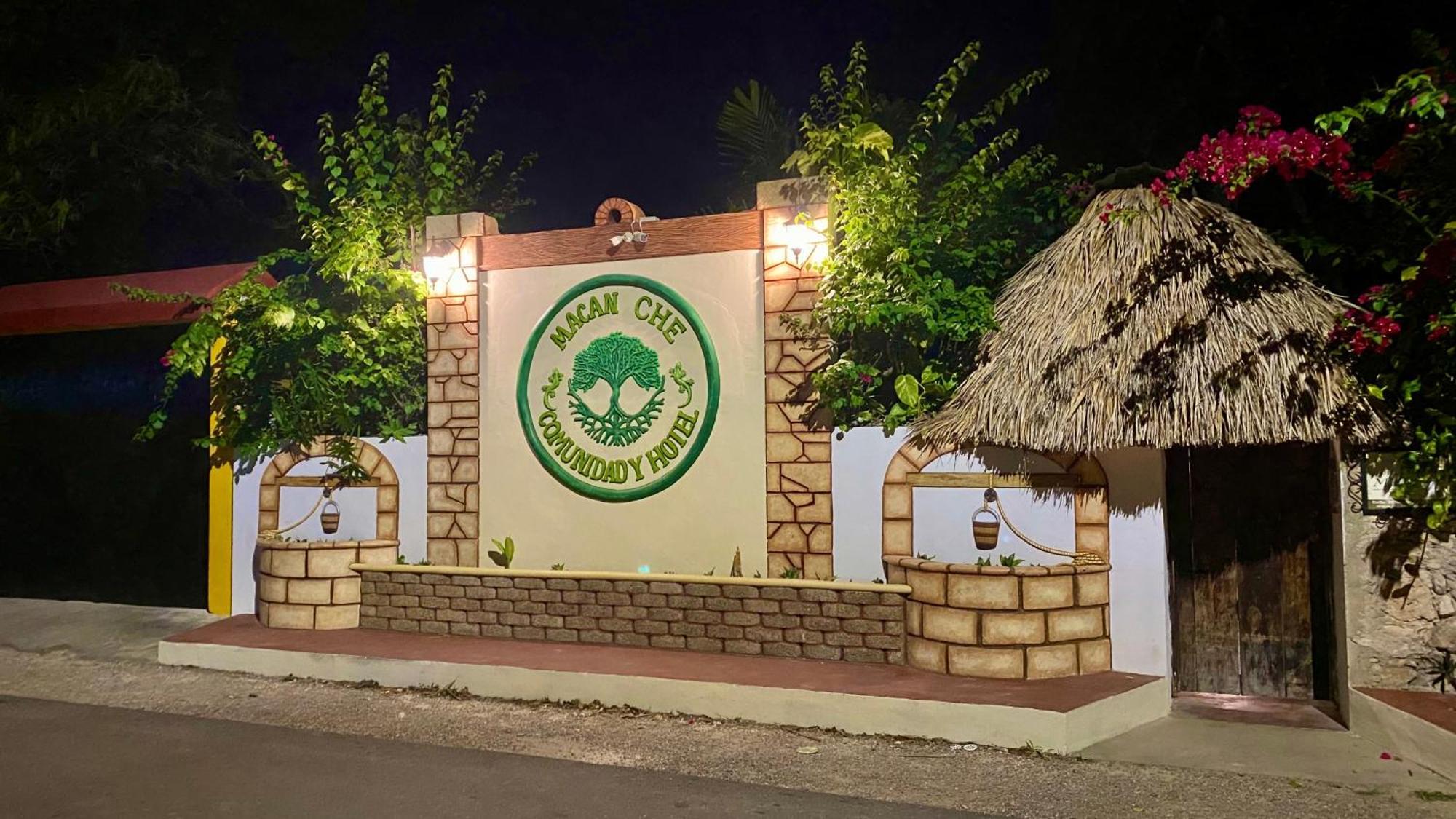 Gardenhotel Macan Che B&B Izamal Bagian luar foto