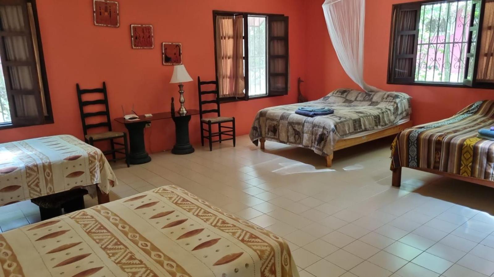 Gardenhotel Macan Che B&B Izamal Bagian luar foto
